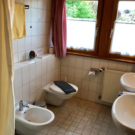 Idyllisch Wohnen Mit Balkon & Super Anbindung * לינדאו