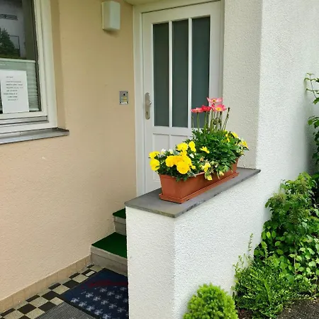 דירה Idyllisch Wohnen Mit Balkon & Super Anbindung *