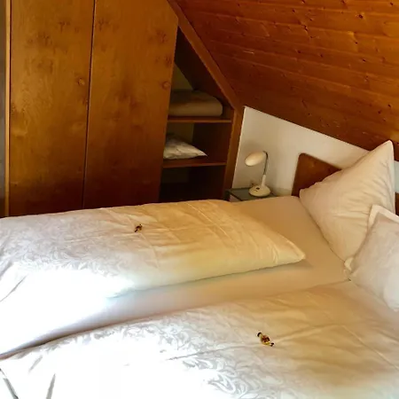 Idyllisch Wohnen Mit Balkon & Super Anbindung דירה