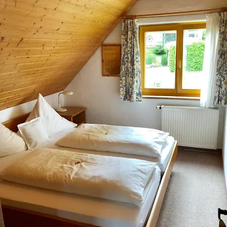 Idyllisch Wohnen Mit Balkon & Super Anbindung * לינדאו